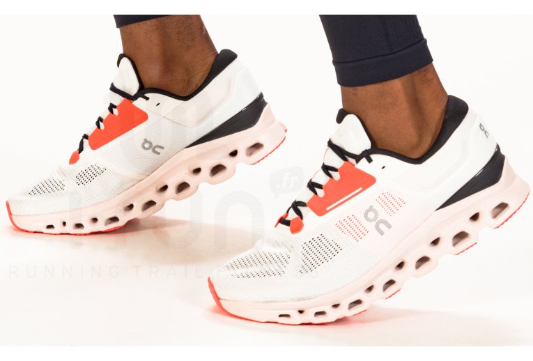 On-Running Cloudstratus 3 M 