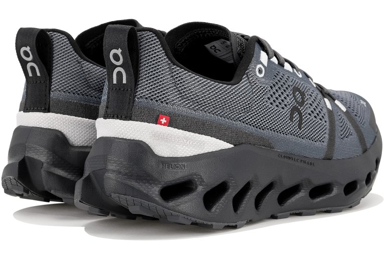 On-Running Cloudsurfer Trail W