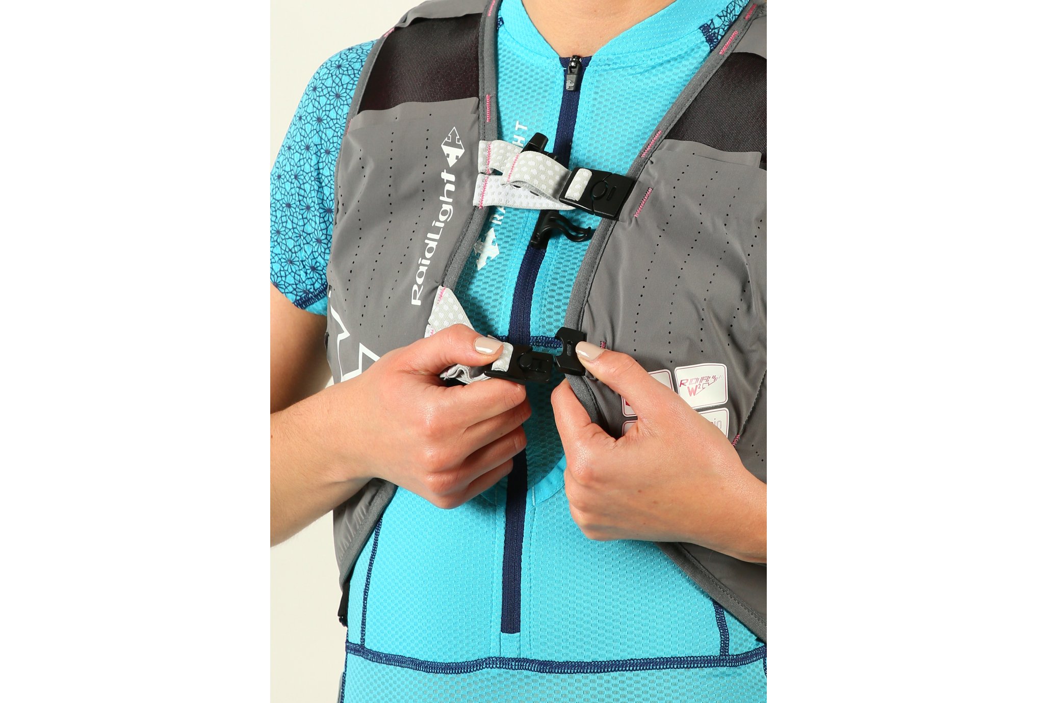 Raidlight Chaleco Responsive 8L + Bolsillo estanco