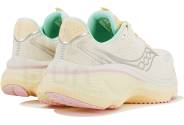 Saucony Hurricane 26