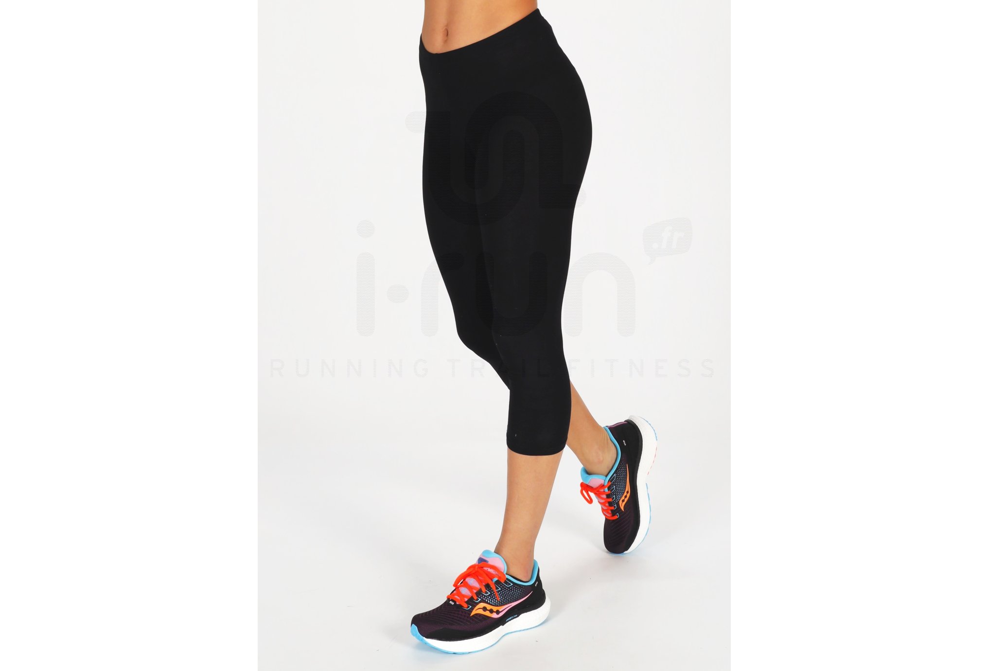 Saucony Triumph 18 Bright Future Black Damen
