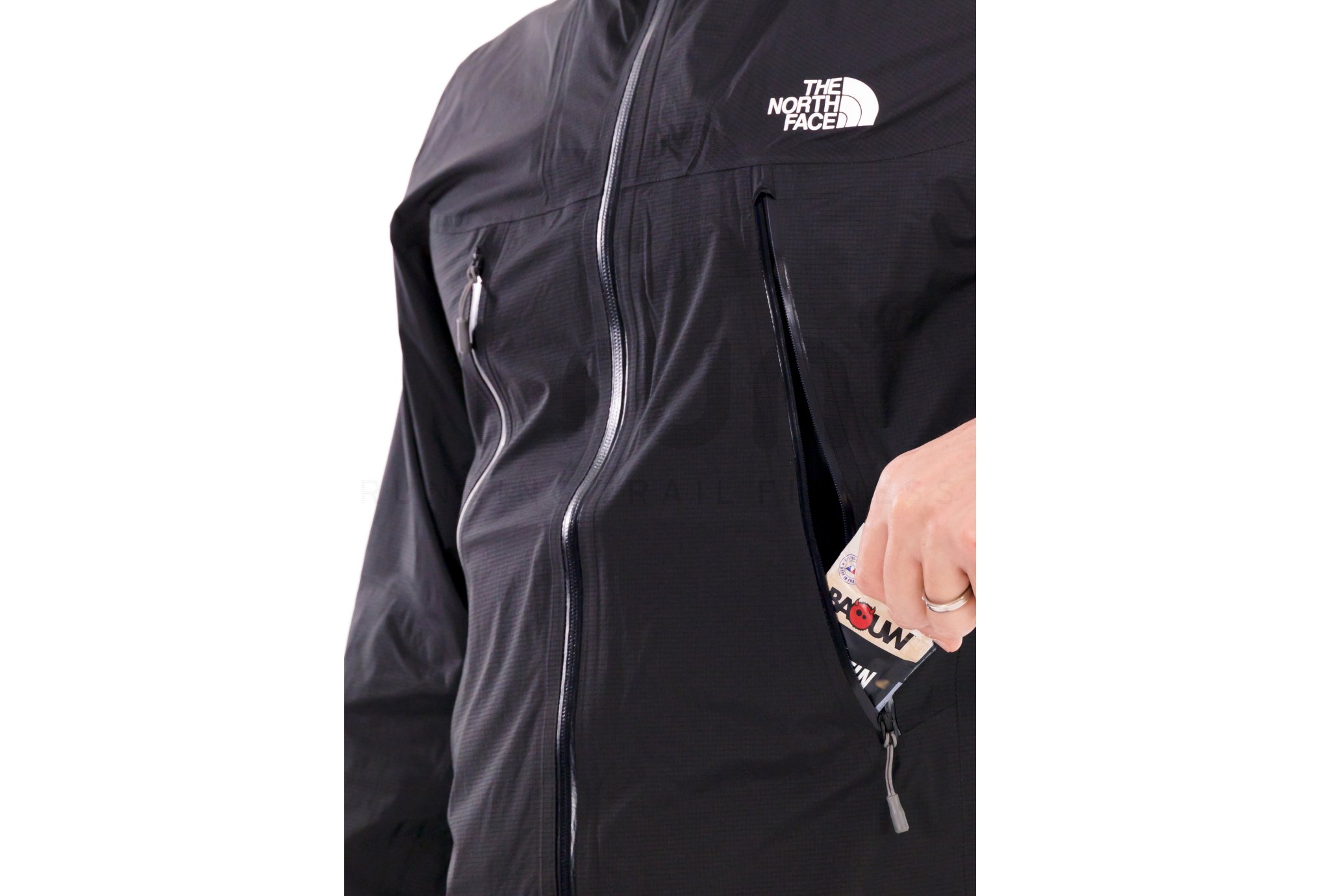The North Face Signal 2.5L DryVent