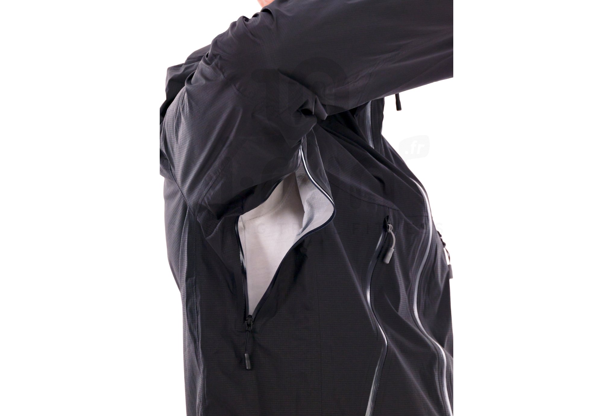 The North Face Signal 2.5L DryVent