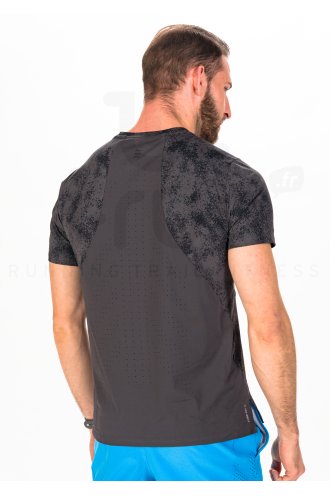 Under Armour Iso-Chill Laser M 