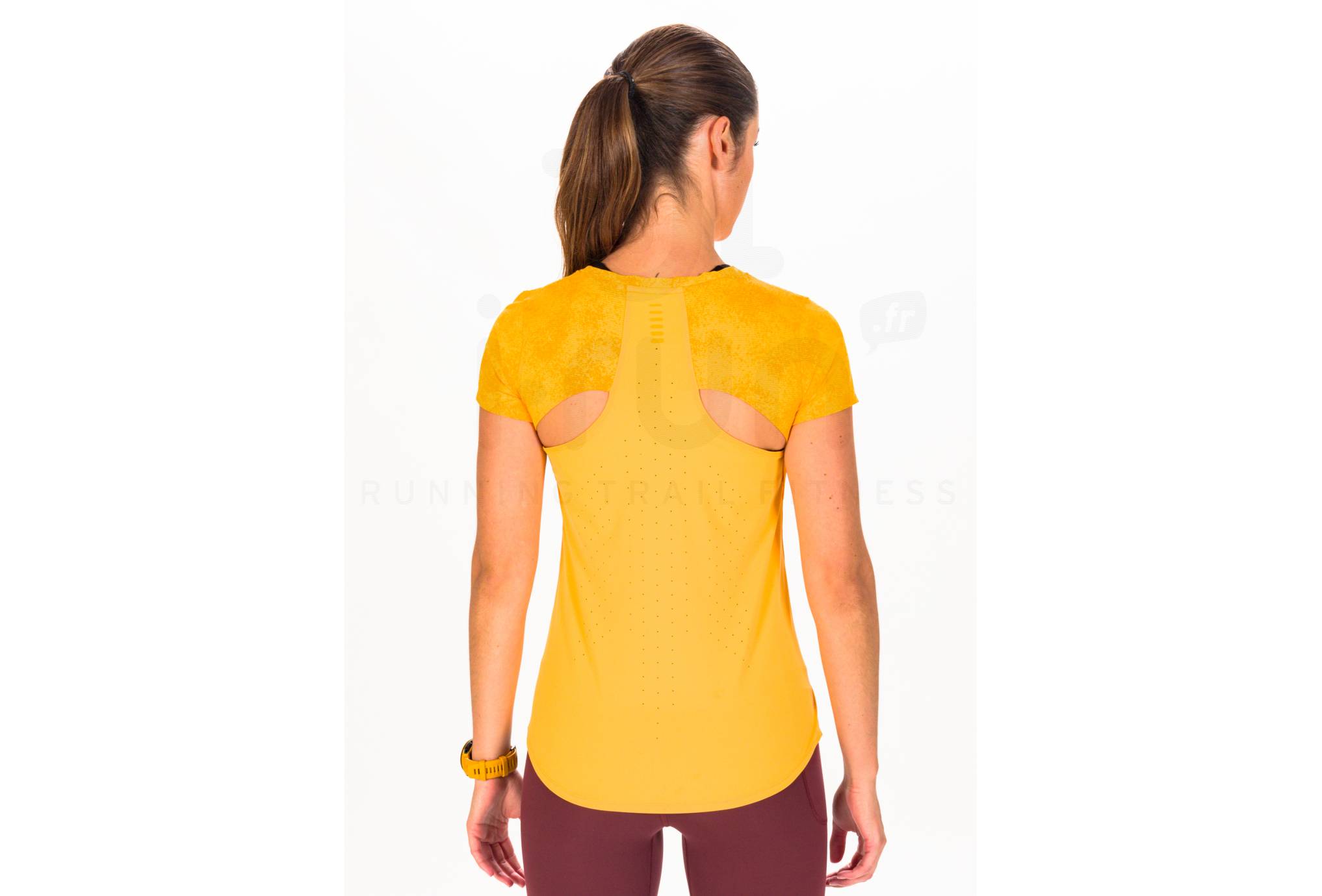 Under Armour camiseta manga corta Iso-Chill Run en promoción | Mujer ...