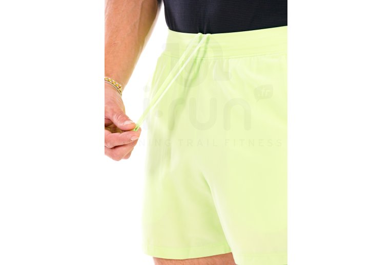 Under Armour Lan�amento
