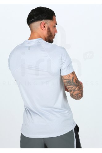 Under Armour Qualifier HexDelta M 
