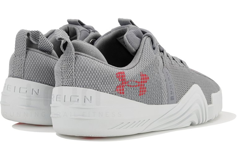 Under Armour TriBase Reign 6 M